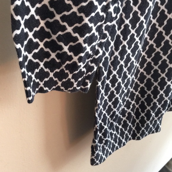 Classy Sweater with Three Quarter Length Sleeves - Picture 3 of 4